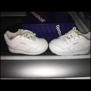 Infant Reebok Classics size 6 like new